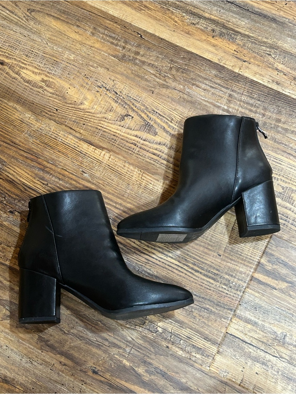 Pointy Black Leather Block Heel Ankle Boots- 8 Women’s
